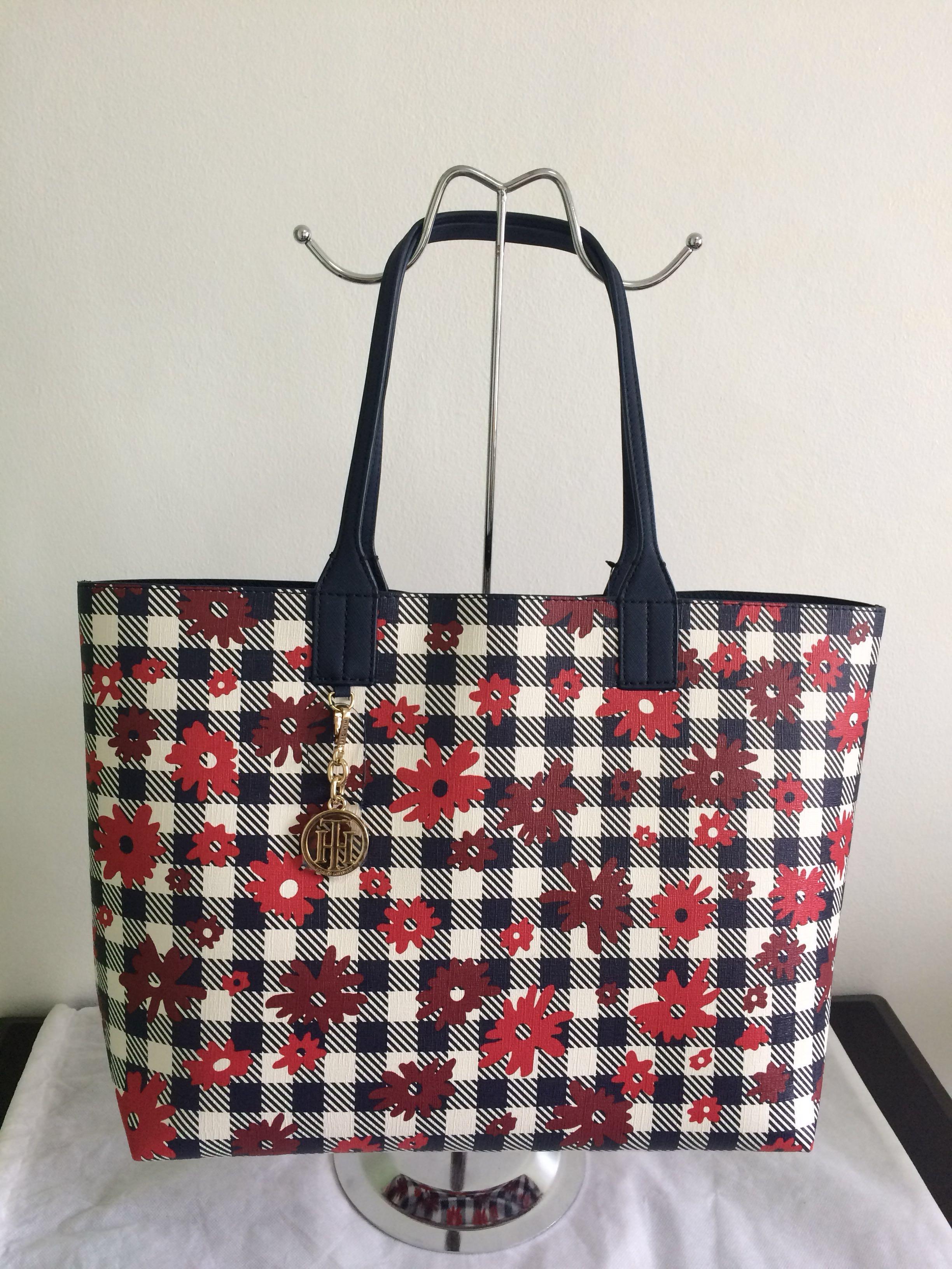 tommy hilfiger reversible tote