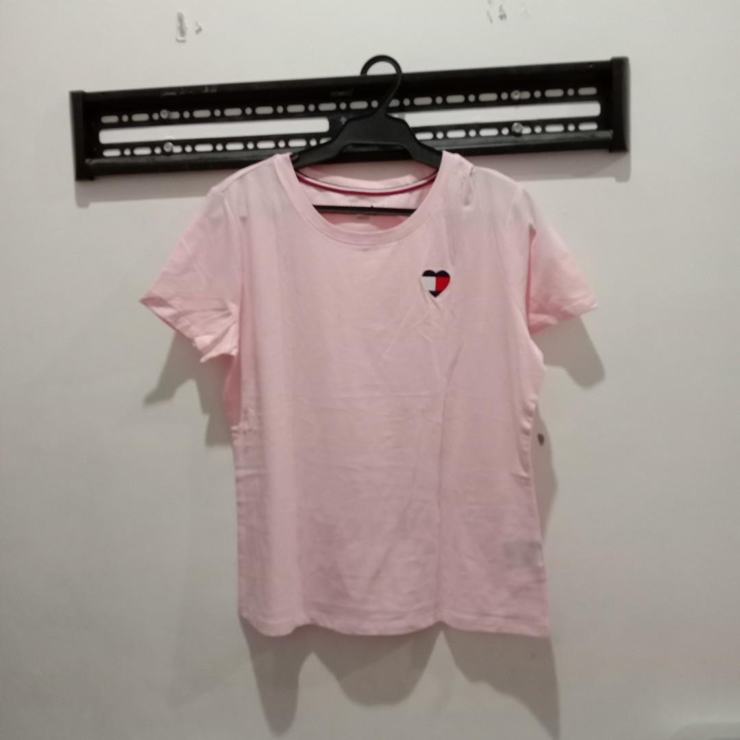 tommy hilfiger heart t shirt