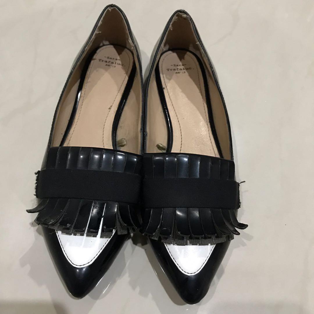 Zara Flat Shoes Black White Sepatu Hitam Putih Fesyen Wanita Sepatu Di Carousell