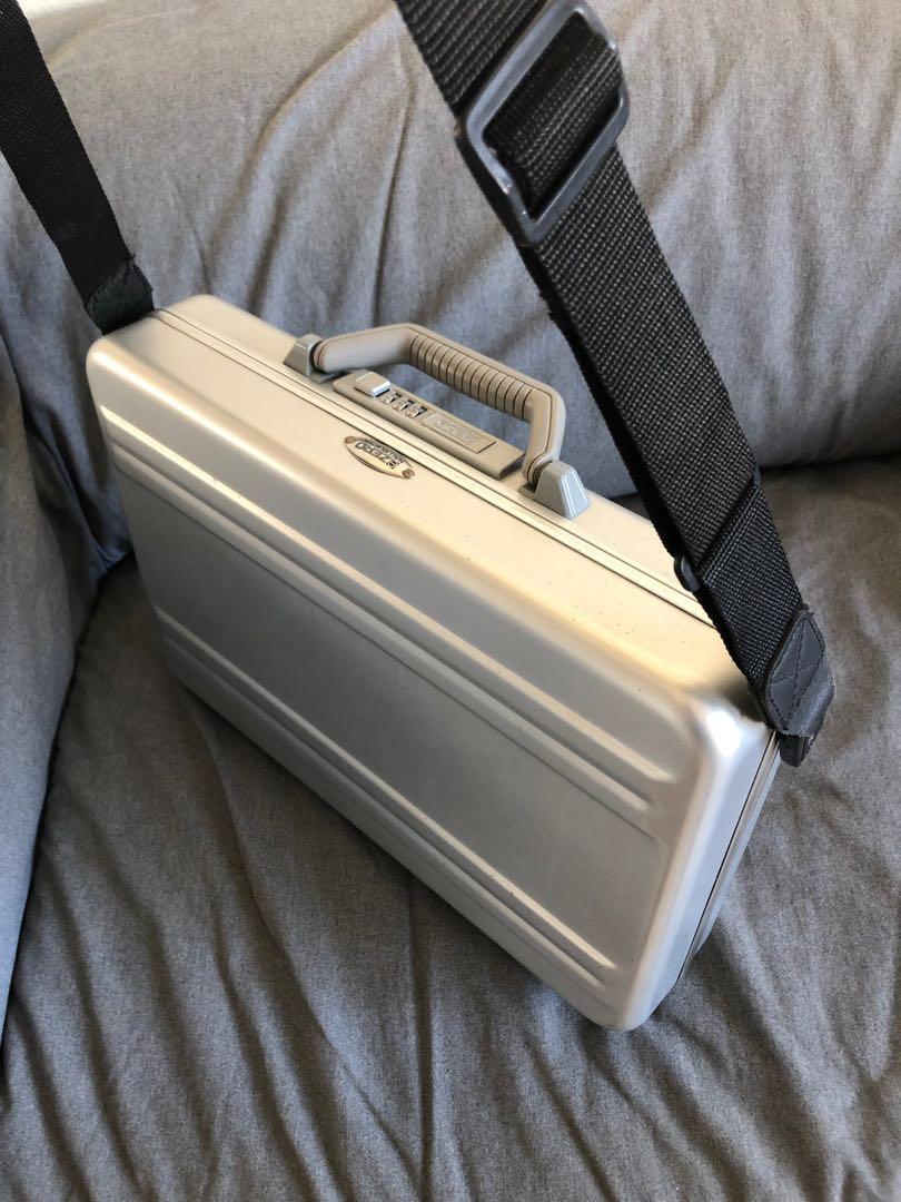 Zero Halliburton Hard Briefcase with Strap, Luxury, Bags & Wallets on ...