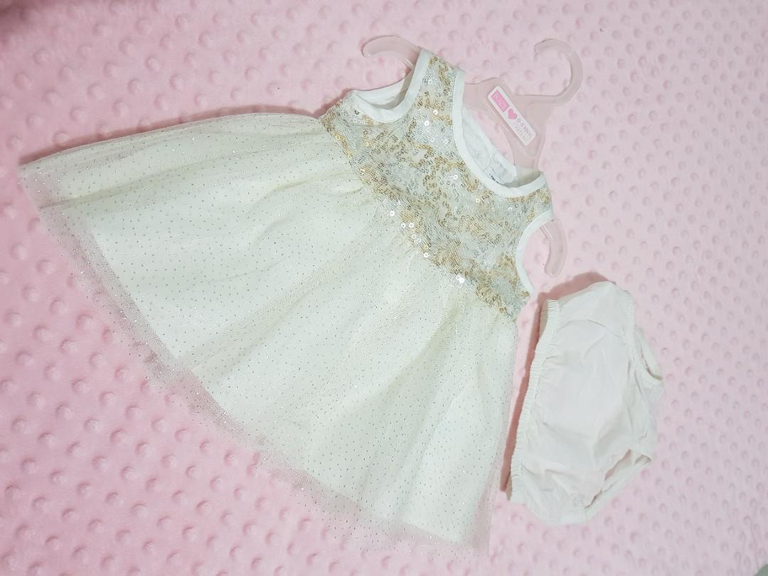 0-3 months white dress (Category: Babies & Kids Fashion) located in Quezon City. Submitted by preloved025 (Listing ID 217273541, Image 2). Description: .