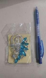 Blue Cristal Brooch