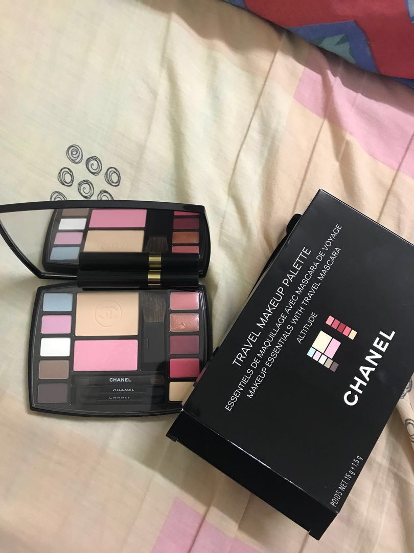 Chanel makeup travel hotsell set