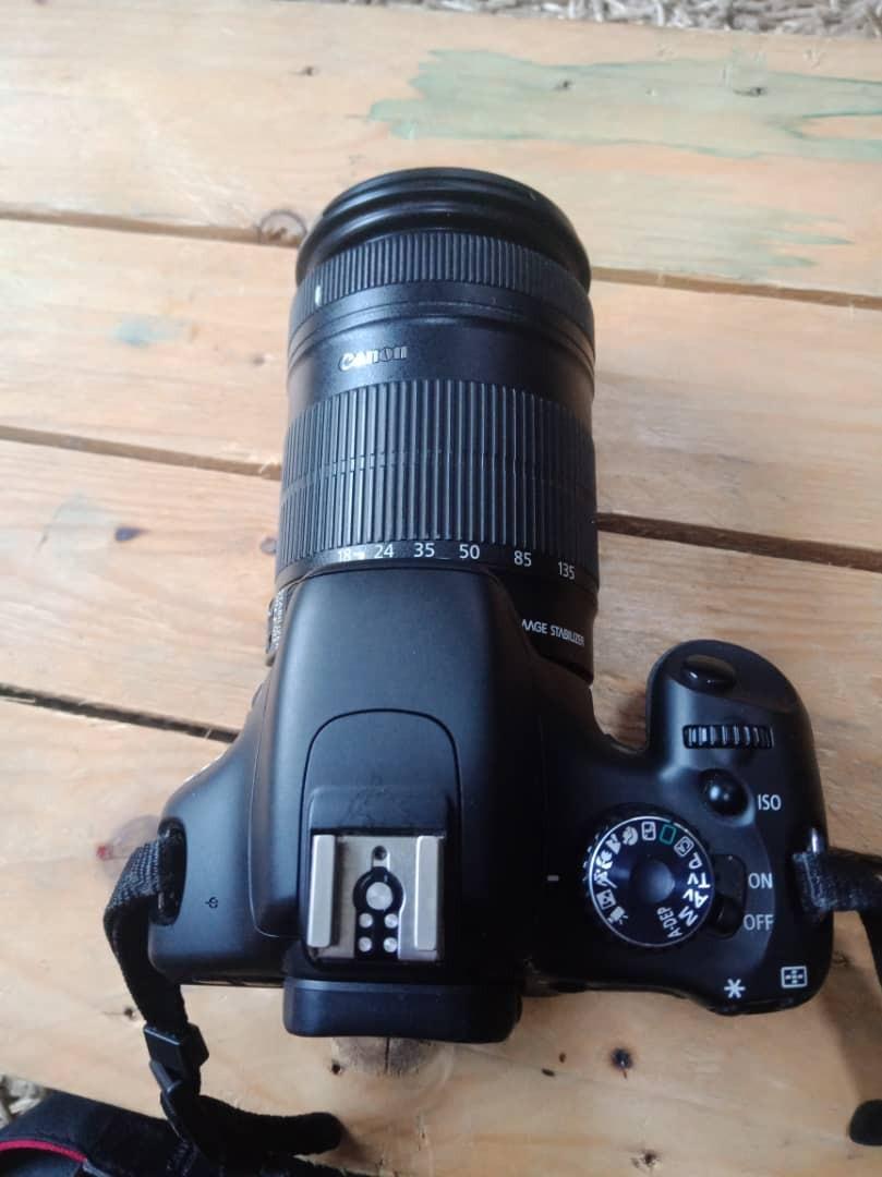 CANON EOS Kiss X4 Dijital Camera With 18-135mm Lens like new 