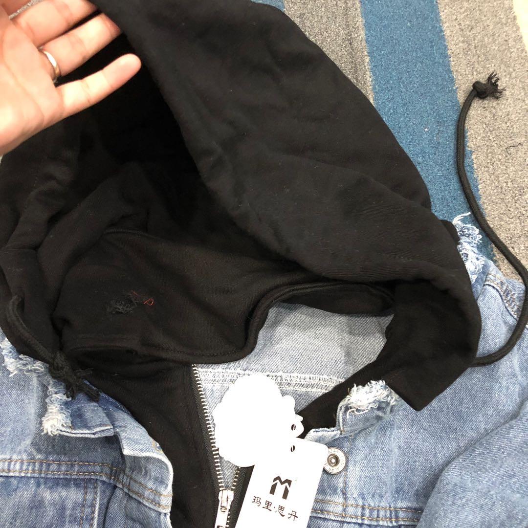 Jacket (Category: Longsleeves) located in Kuala Lumpur. Submitted by letgoobyxarra (Listing ID 217382170, Image 3). Description: .