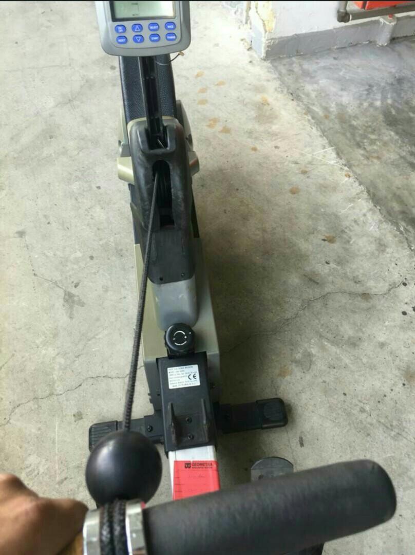 Johnson Air Rower Machine Model Jar 6000 For sale 180 only