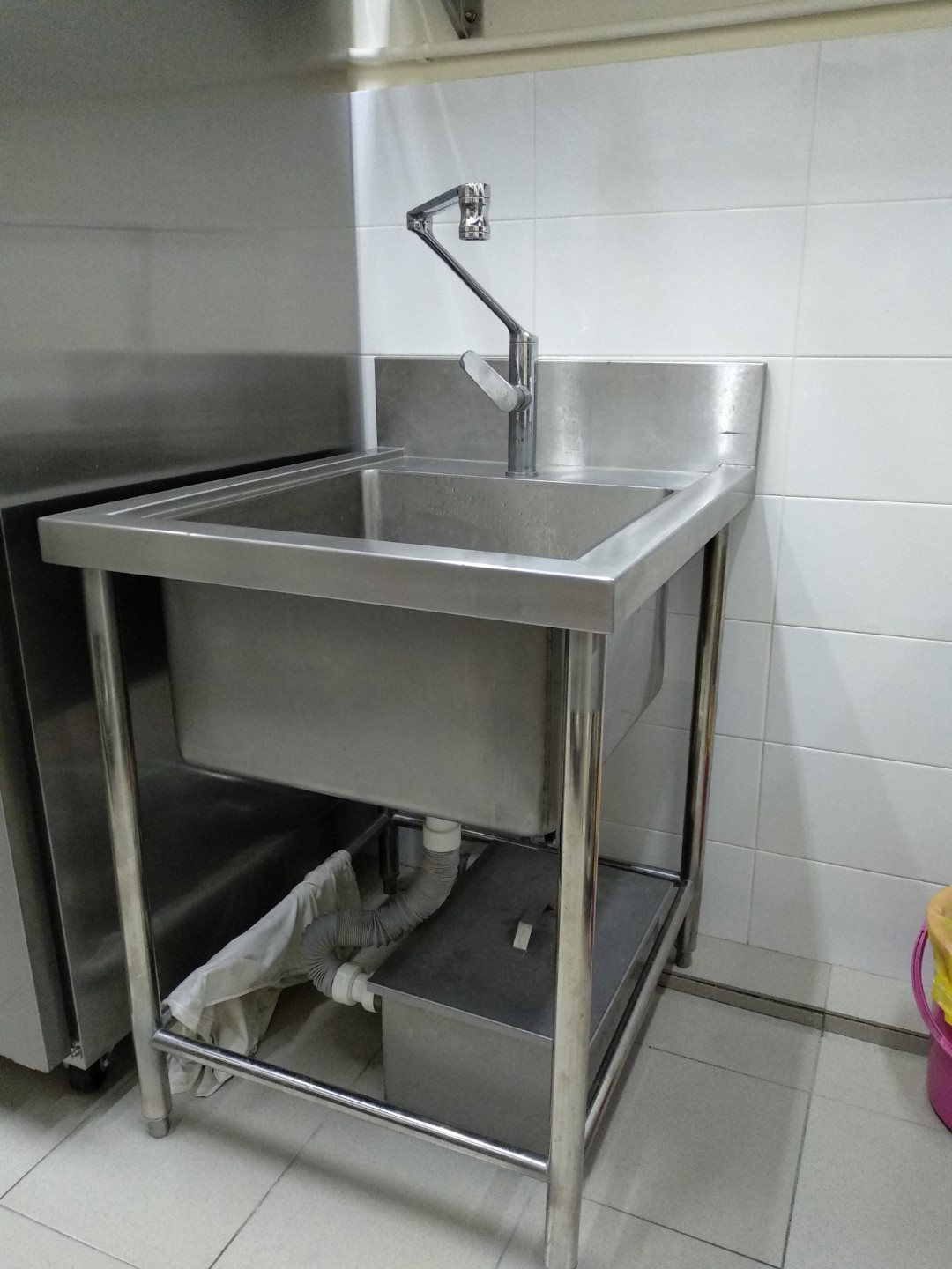 Kitchen sink + grease trap, Furniture & Home Living, Home Improvement