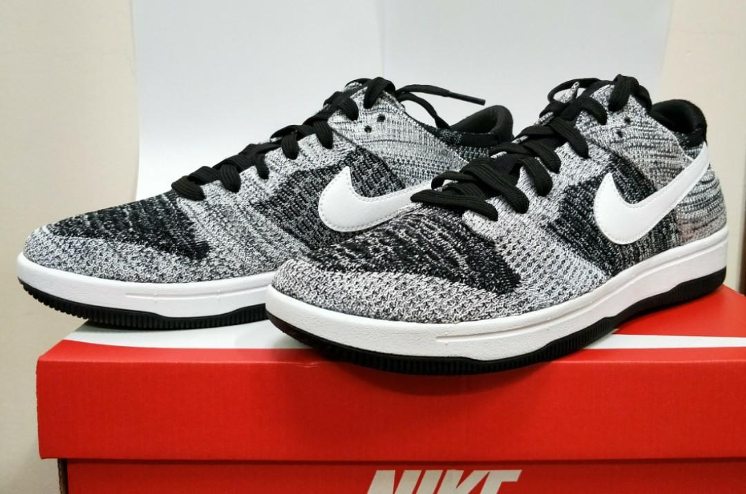 nike dunk flyknit oreo
