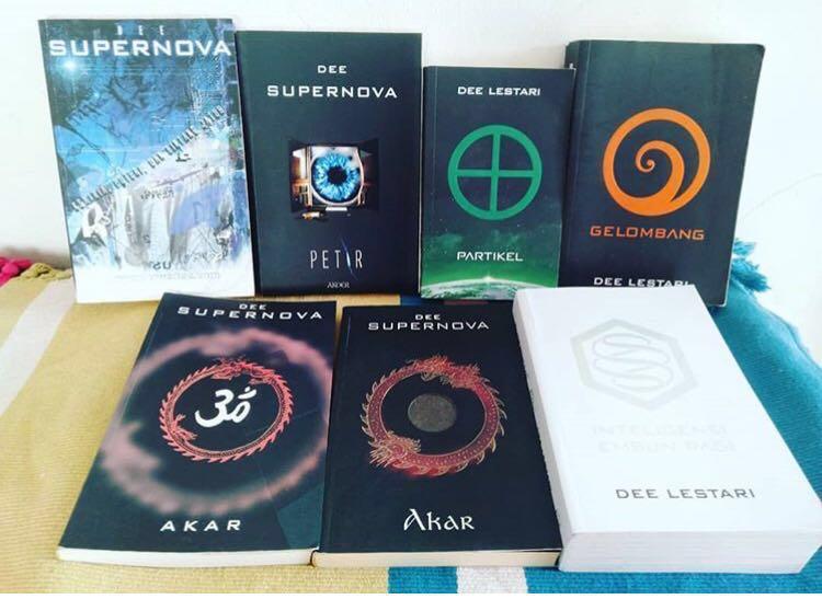 Reprice Novel Supernova Series 6 Buku Dee Lestari Buku Alat Tulis Buku Di Carousell Reprice Novel Supernova Series 6 Buku Dee Lestari Buku Alat Tulis Buku Di Carousell