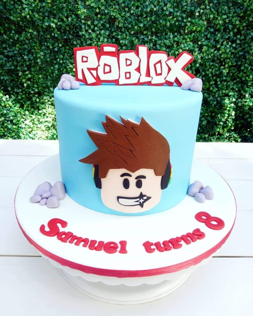 Roblox Personalised Edible Round Birthday Cake Toppers - 
