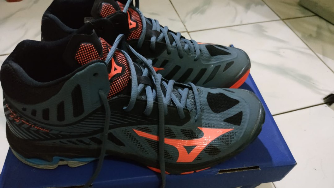 mizuno wlz 4 mid