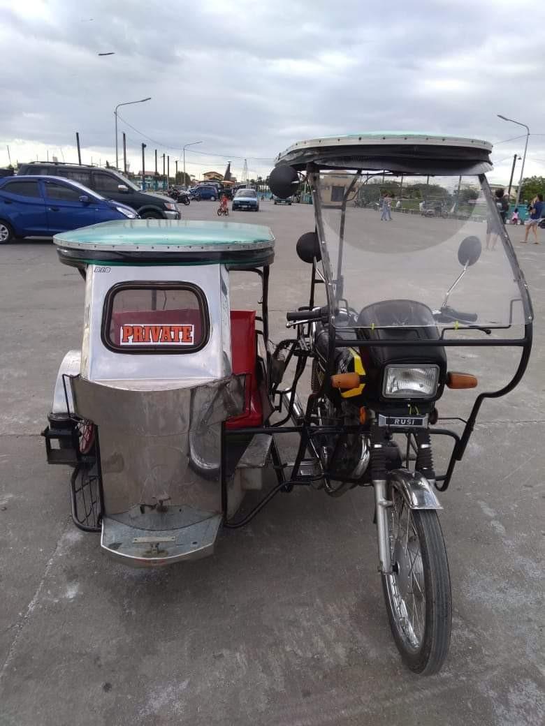 Rusi tricycle price cheap