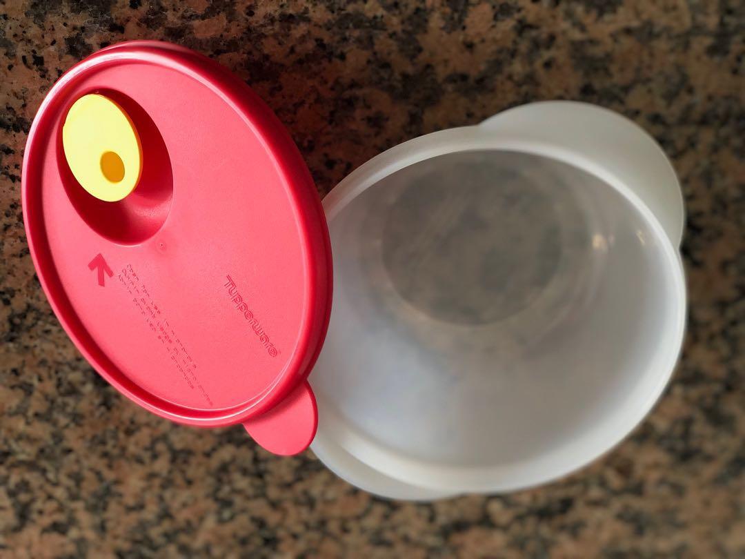 Tupperware (Category: Everything Else) located in Singapore. Submitted by garden1 (Listing ID 217319719, Image 3). Description: 2 pieces of “CrystalWave” serial Tupperware. 2 number of 800ml (red & blue) All are new. $12/each .