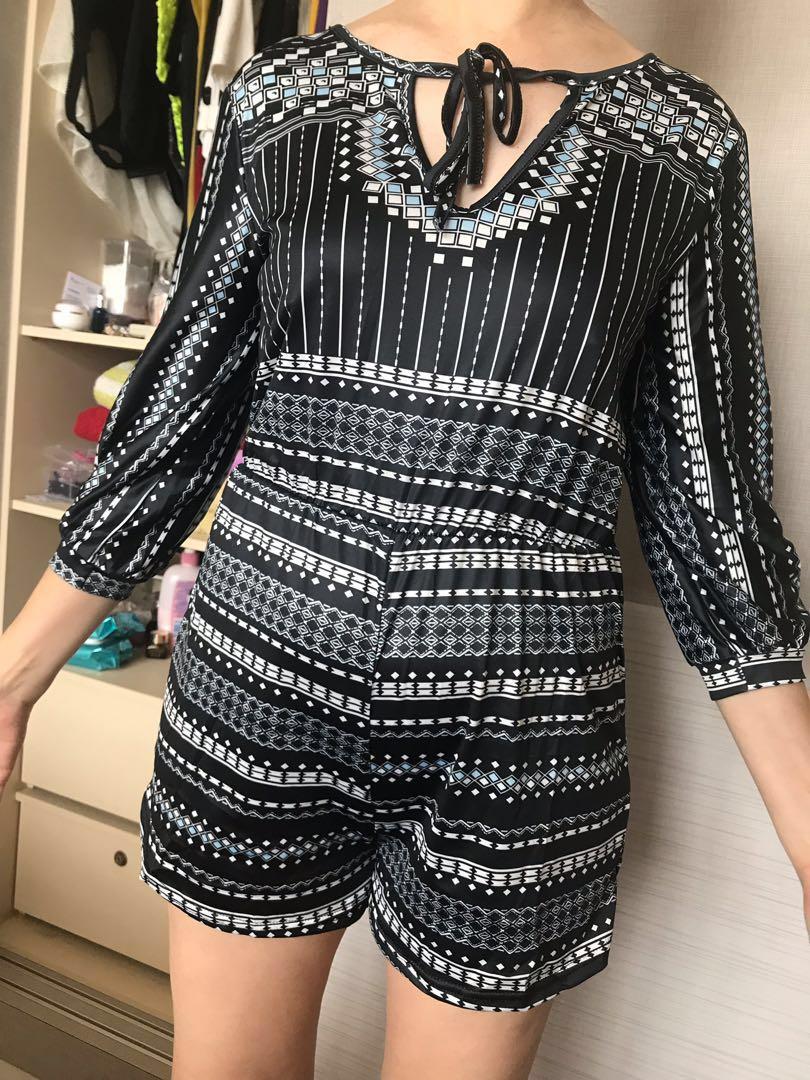 black romper shorts outfit