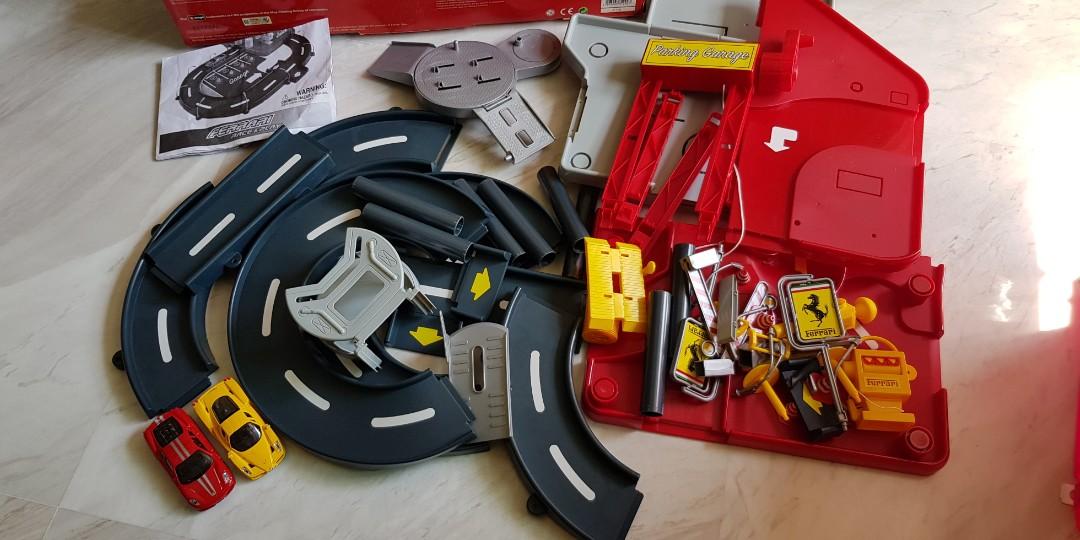 Bburago Ferrari Race Play Parking Garage, Hobbies & Toys, Toys & Games on Carousell