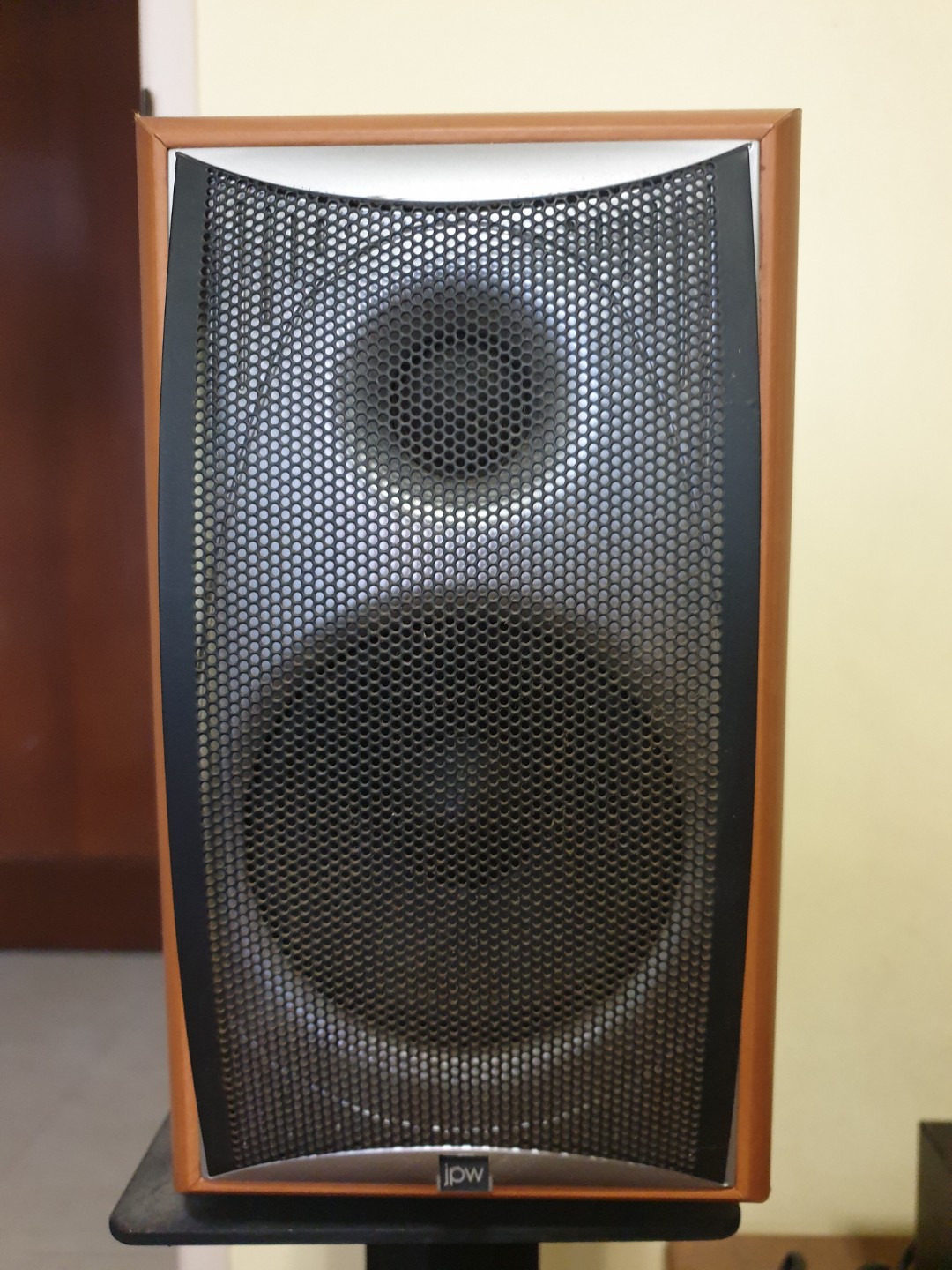 jpw bookshelf speakers