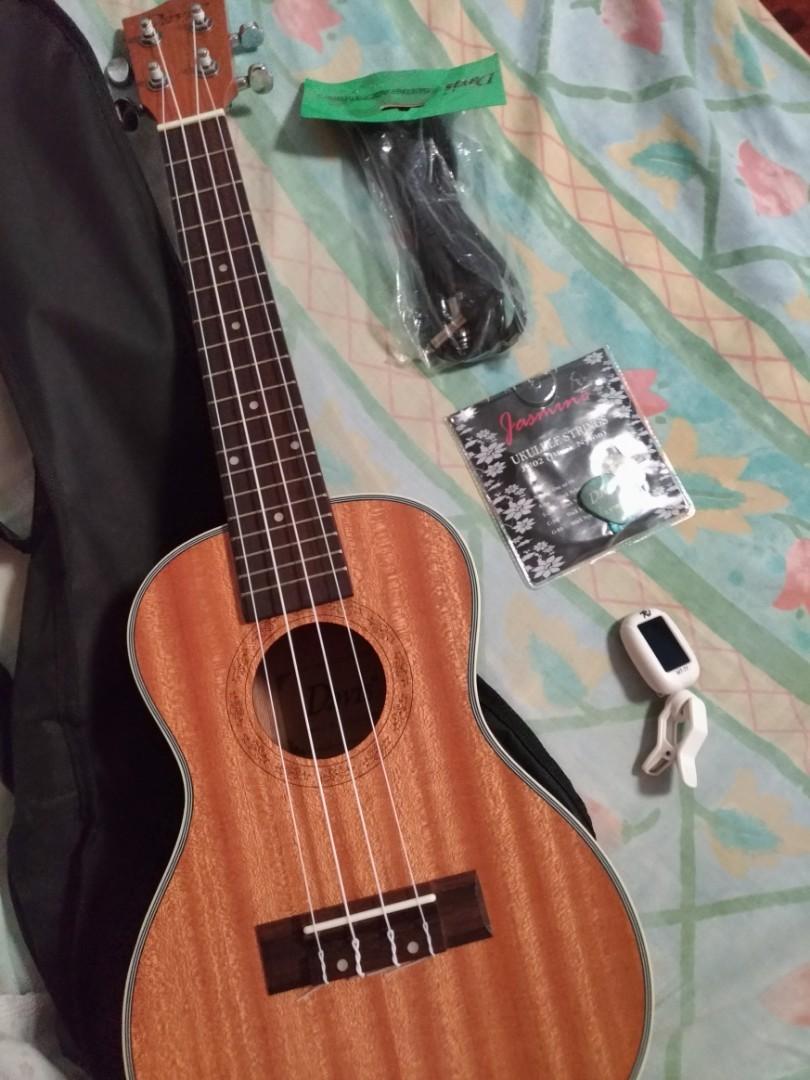 Davis ukulele sales price