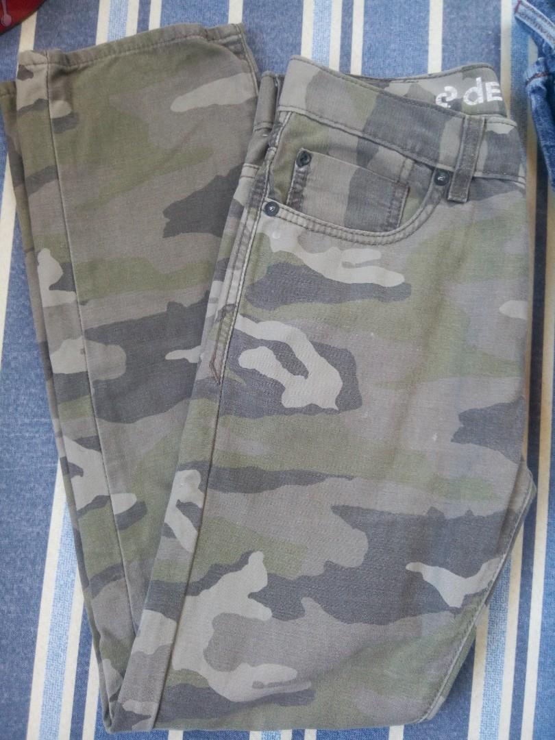 levi's camo cargo pants