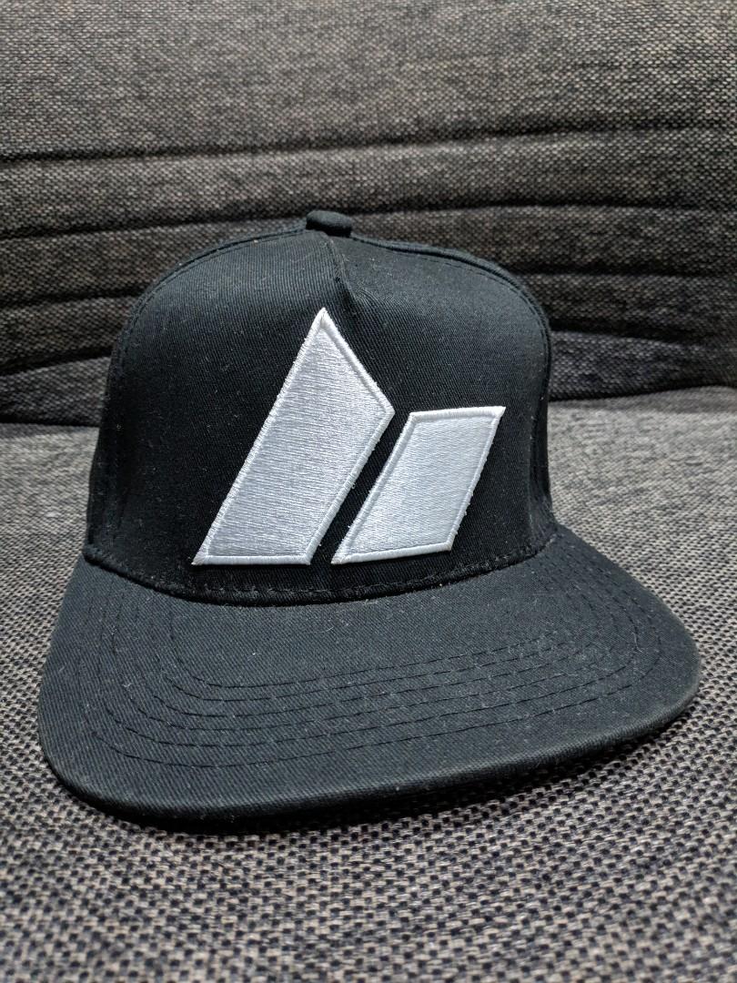 Macbeth Cap / Snapback (Category: Cap & Hats) located in Shah Alam. Submitted by fauzanmotionless (Listing ID 217430424, Image 1). Description: Macbeth snapback Condition 8/10 Free size Postage rm7 Cod Shah Alam.