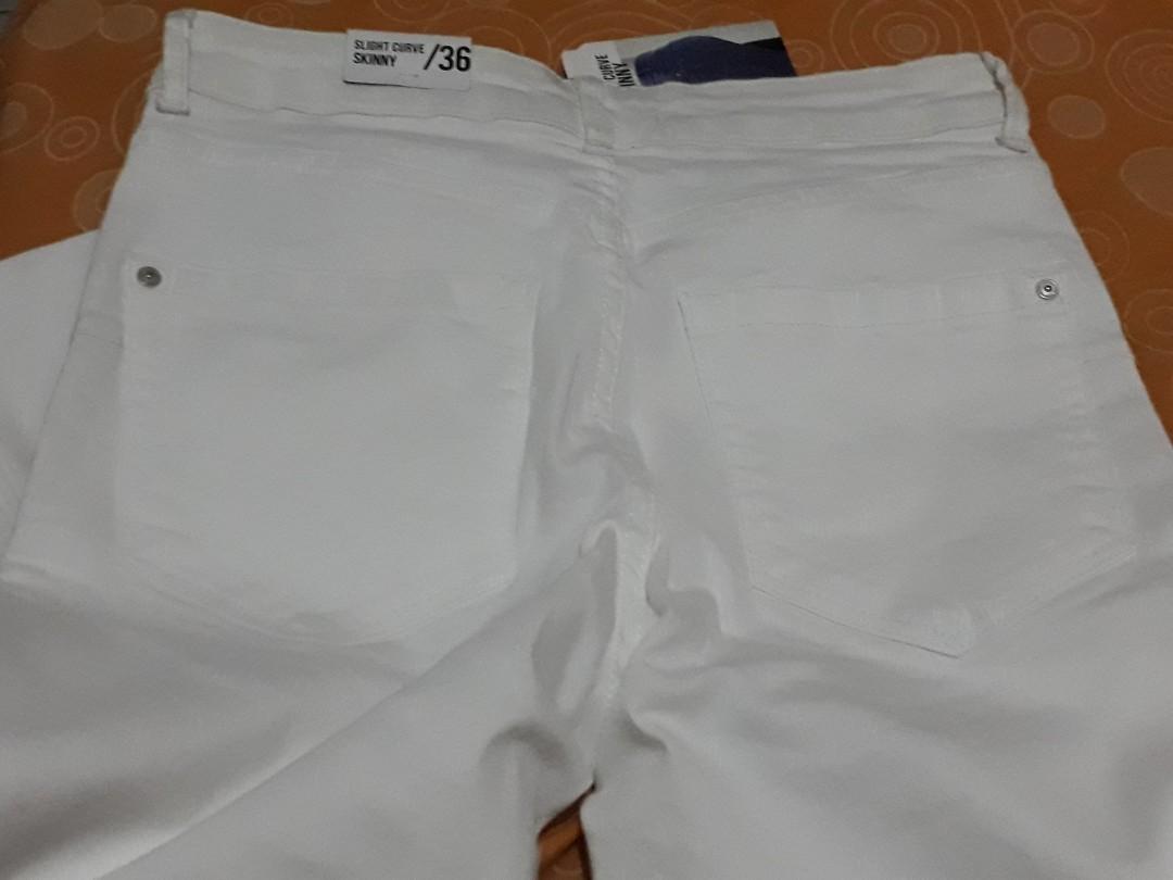 slight curve skinny mango