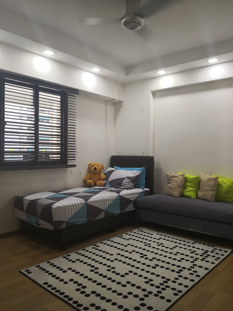 (Category: ) located in . Submitted by gogetthem_sg (Listing ID 217472310, Image 1). Description: .