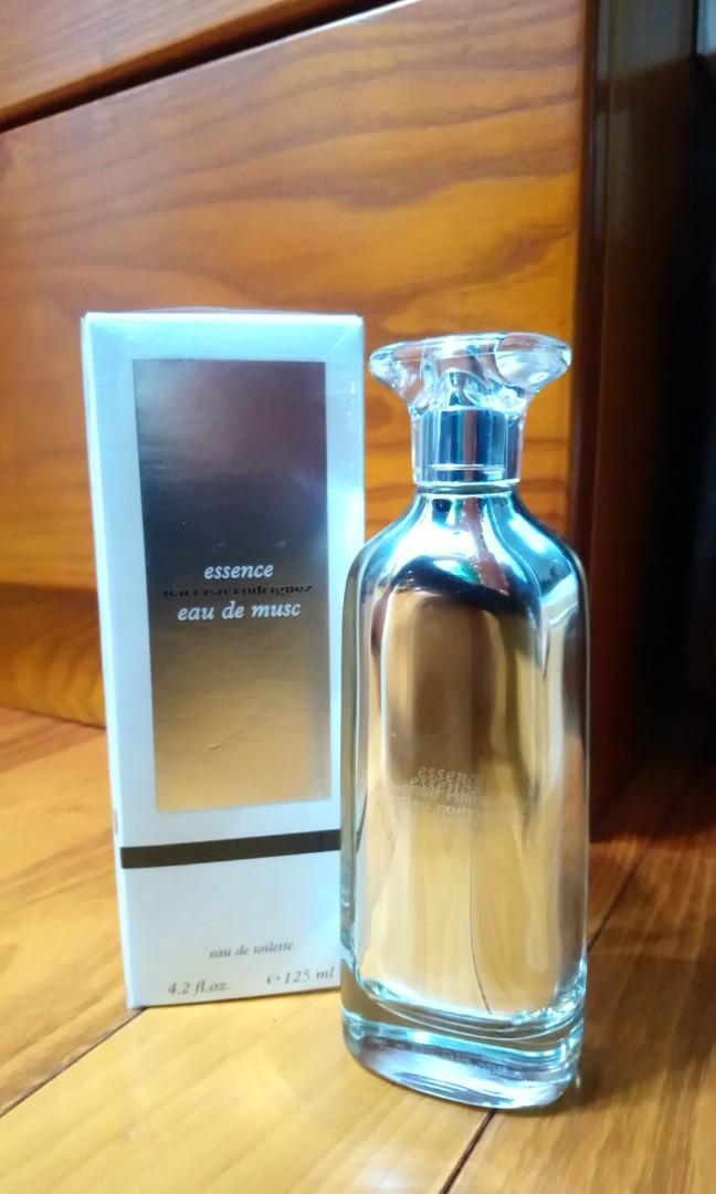 narciso rodriguez eau de musc essence