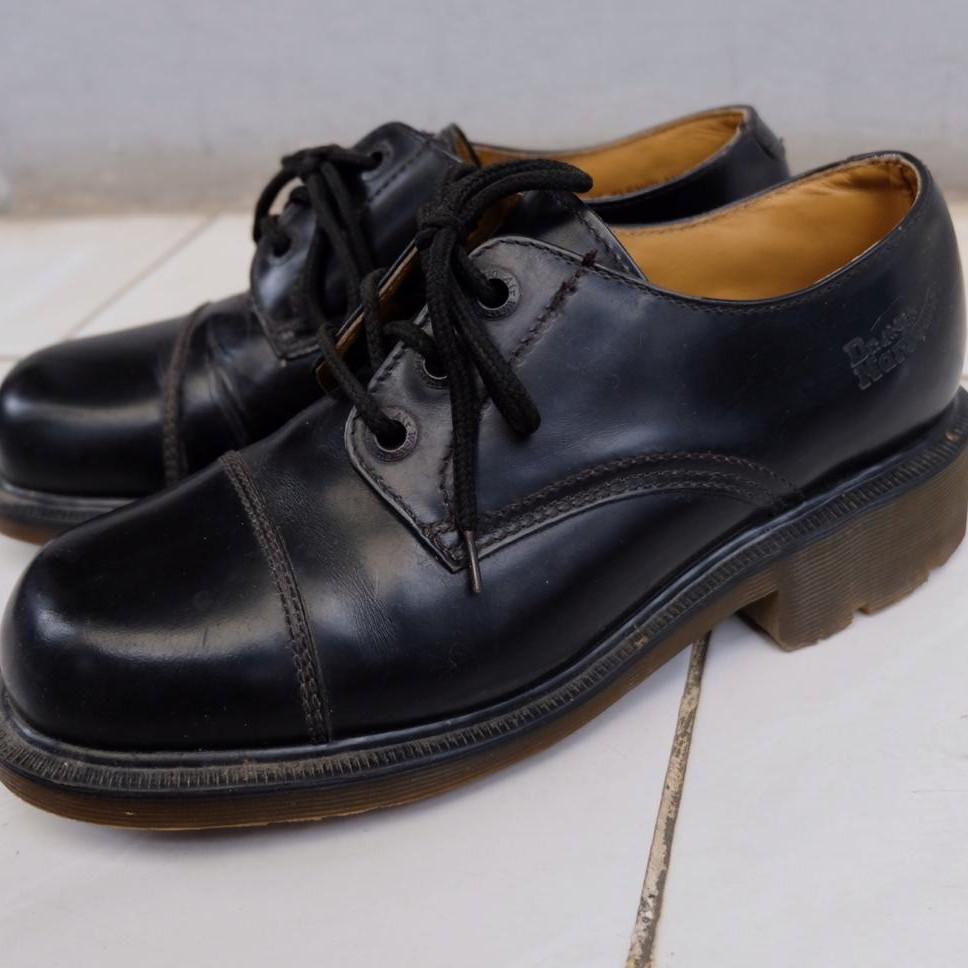 Sepatu Docmart Dr Martens Hitam Ori Prelovedwithlove Fesyen Wanita Sepatu Di Carousell