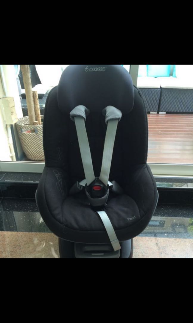 Used Maxi Cosi Pearl Car Seat With Familyfix Base Babies Kids