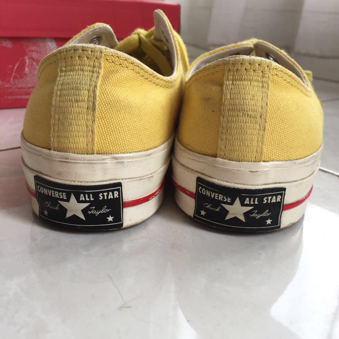 converse chuck taylor kuning
