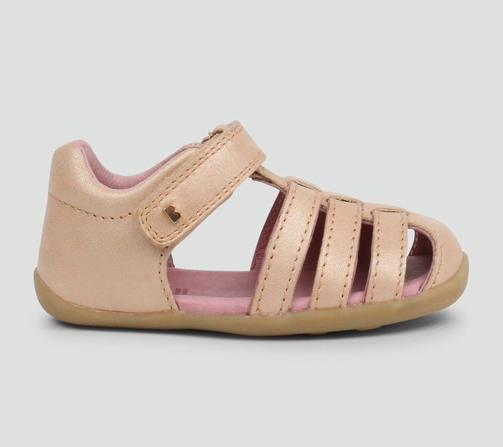 bobux toddler shoe in champagne shimmer