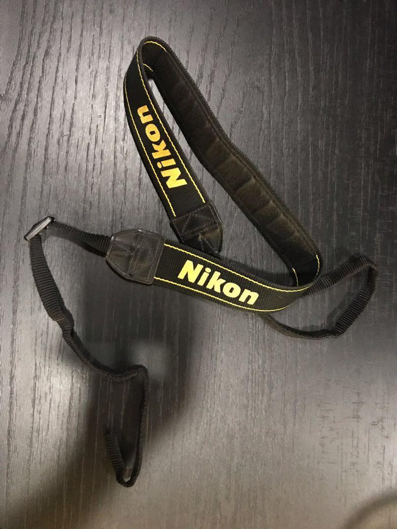 Camera Strap (Category: Cameras) located in Kuala Lumpur. Submitted by dinosharti (Listing ID 214695821, Image 1). Description: Good condition .