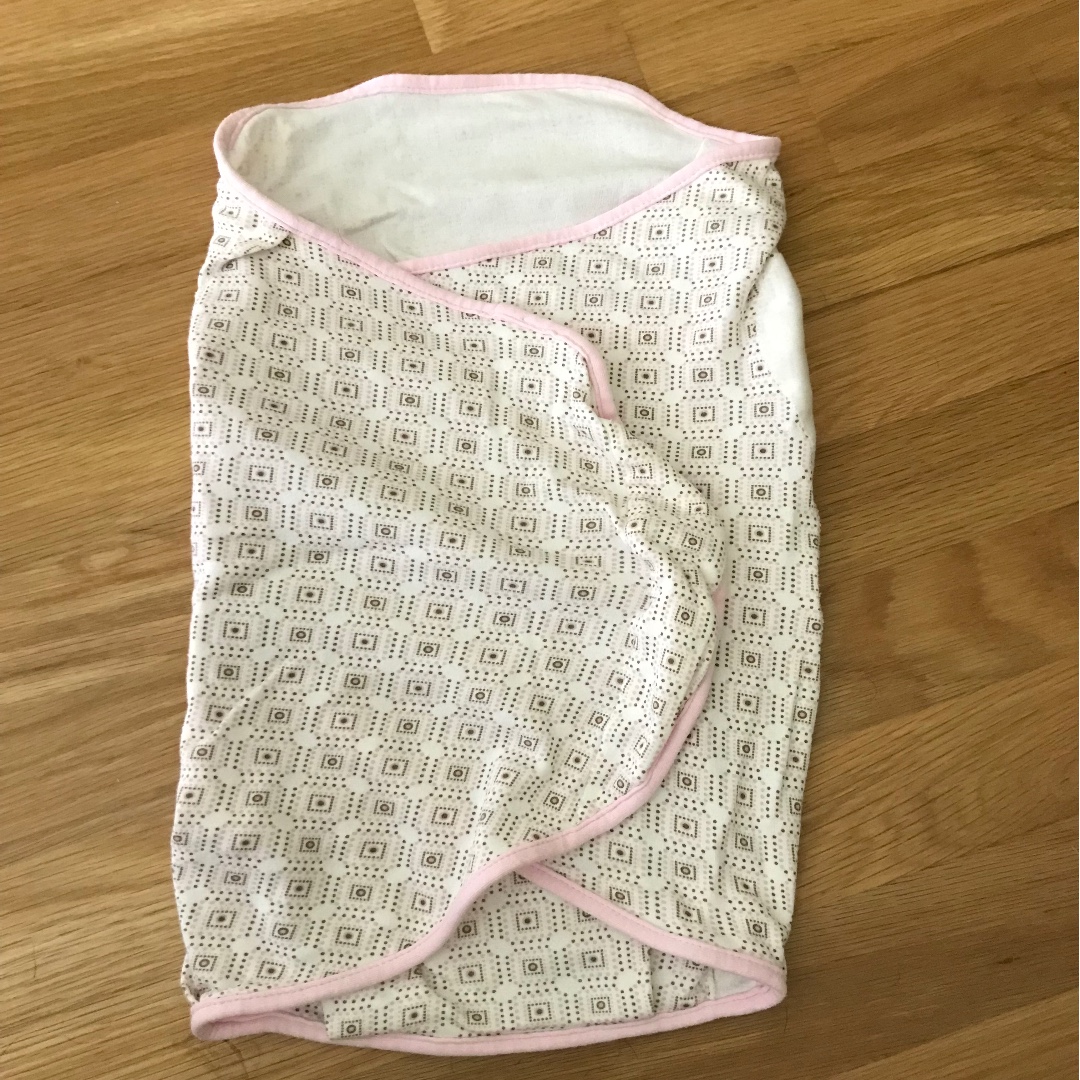 Easy wrap swaddle, Babies & Kids, Going Out, Carriers & Slings on Carousell