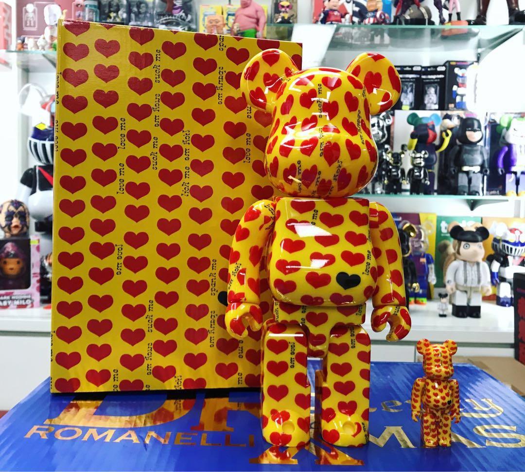 Hide Yellow heart ❤️ Bearbrick 400 %& 100% Set, 興趣及遊戲, 玩具