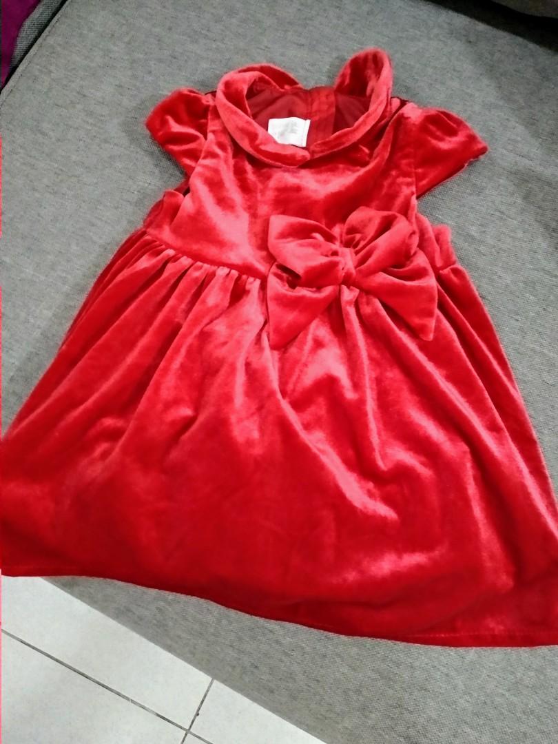 H&M Dress (Category: Babies & Kids Fashion) located in Quezon City. Submitted by wasp_guy (Listing ID 217631978, Image 1). Description: H&M DRESS excellent cloth quality Used only for an hour Worth your money 😊.