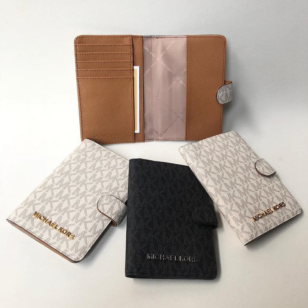 michael kors jet set travel acorn