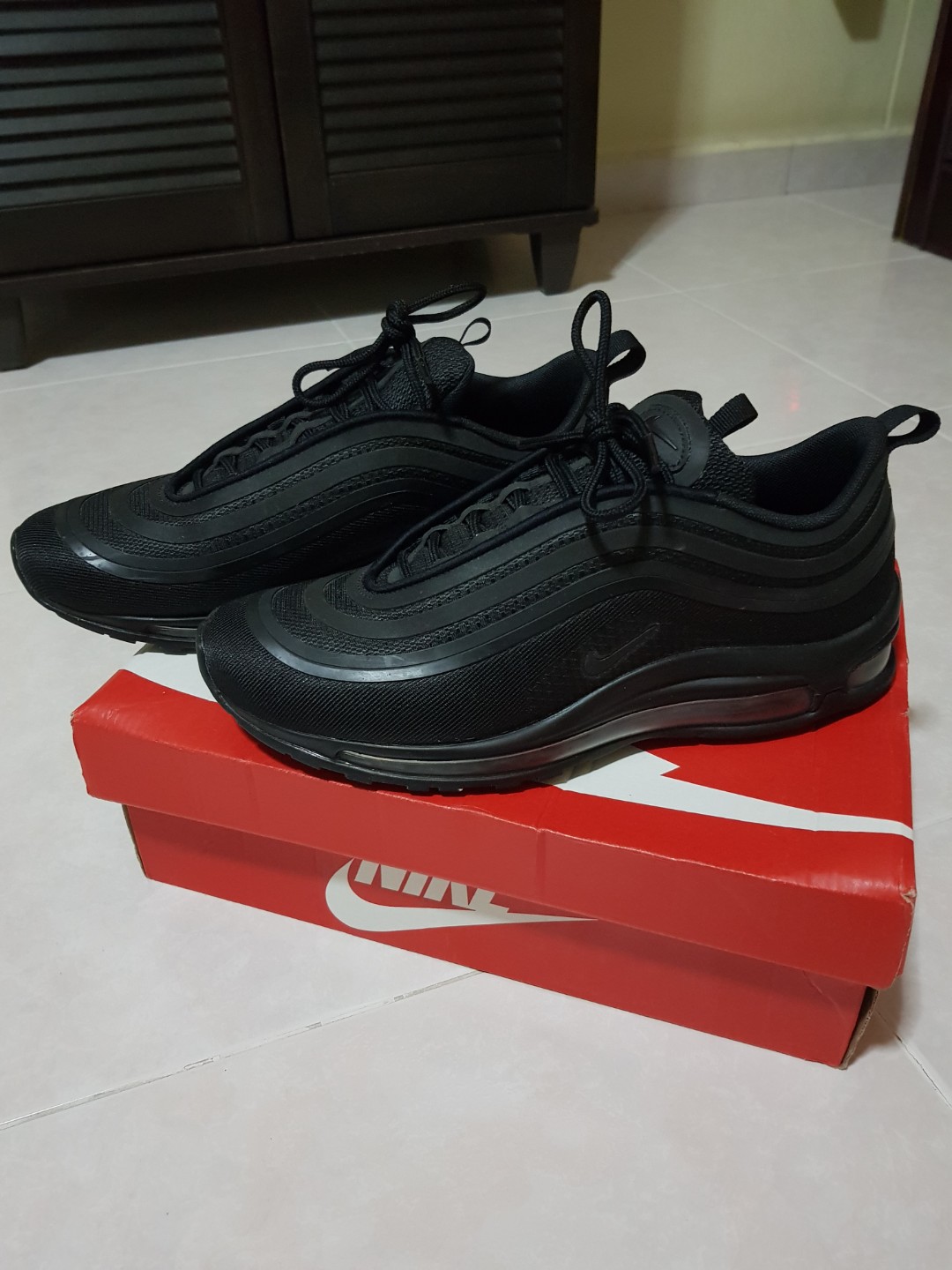 Air max 97 ultra 17 triple black 2025