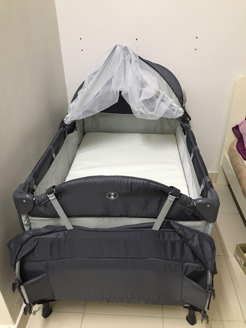 Portable infant baby cot playpen travel bed with side slide door, Babies & Kids, Baby Nursery