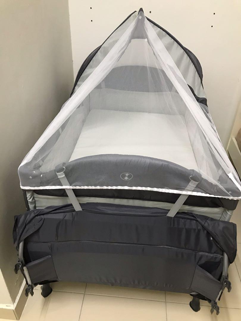 Portable infant baby cot playpen travel bed with side slide door, Babies & Kids, Baby Nursery