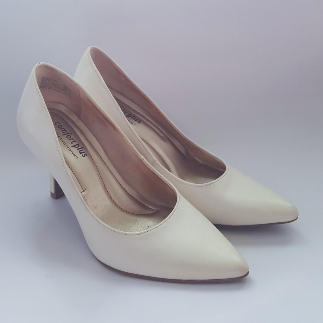 payless white pumps