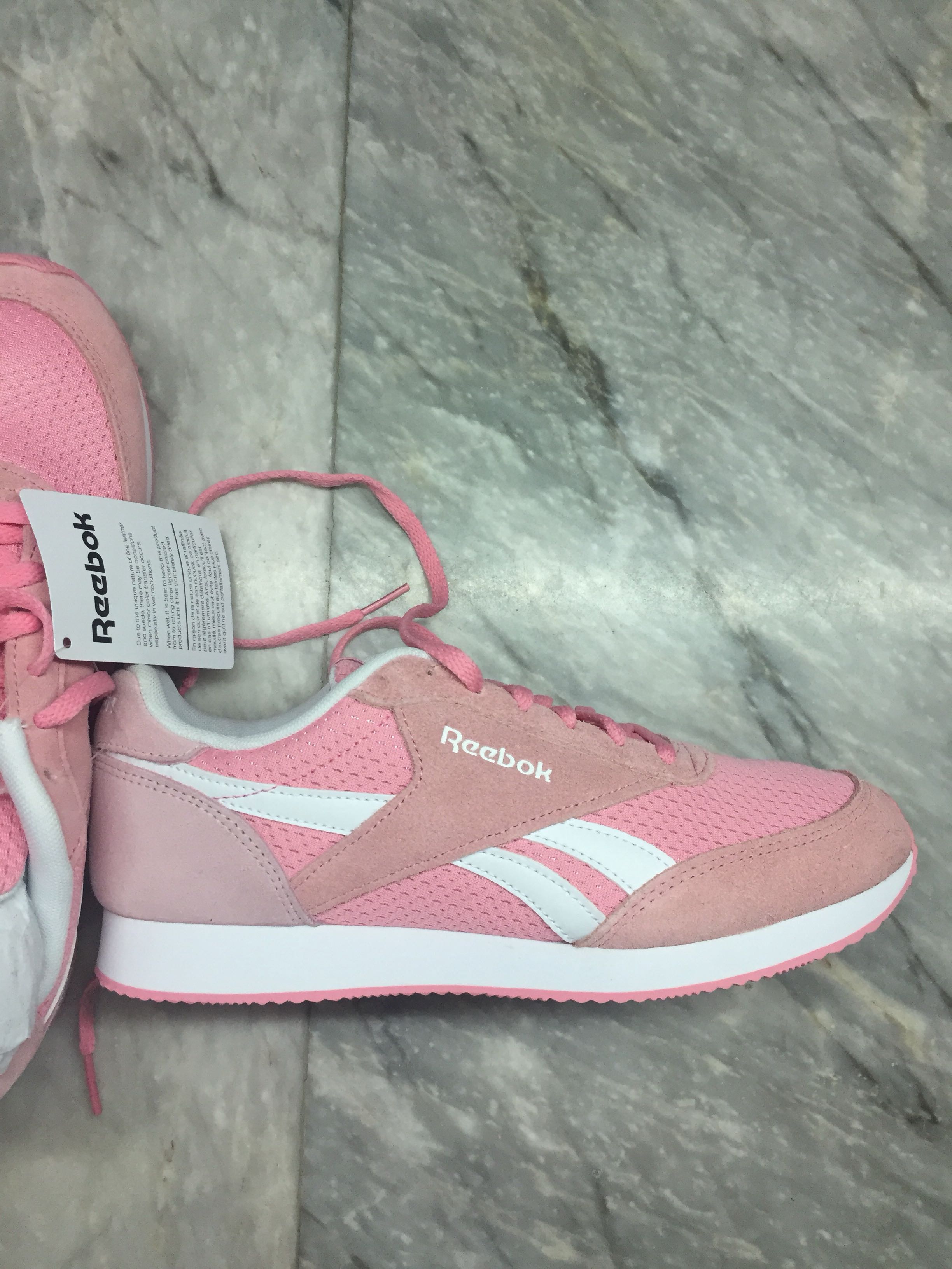 reebok pastel pink shoes