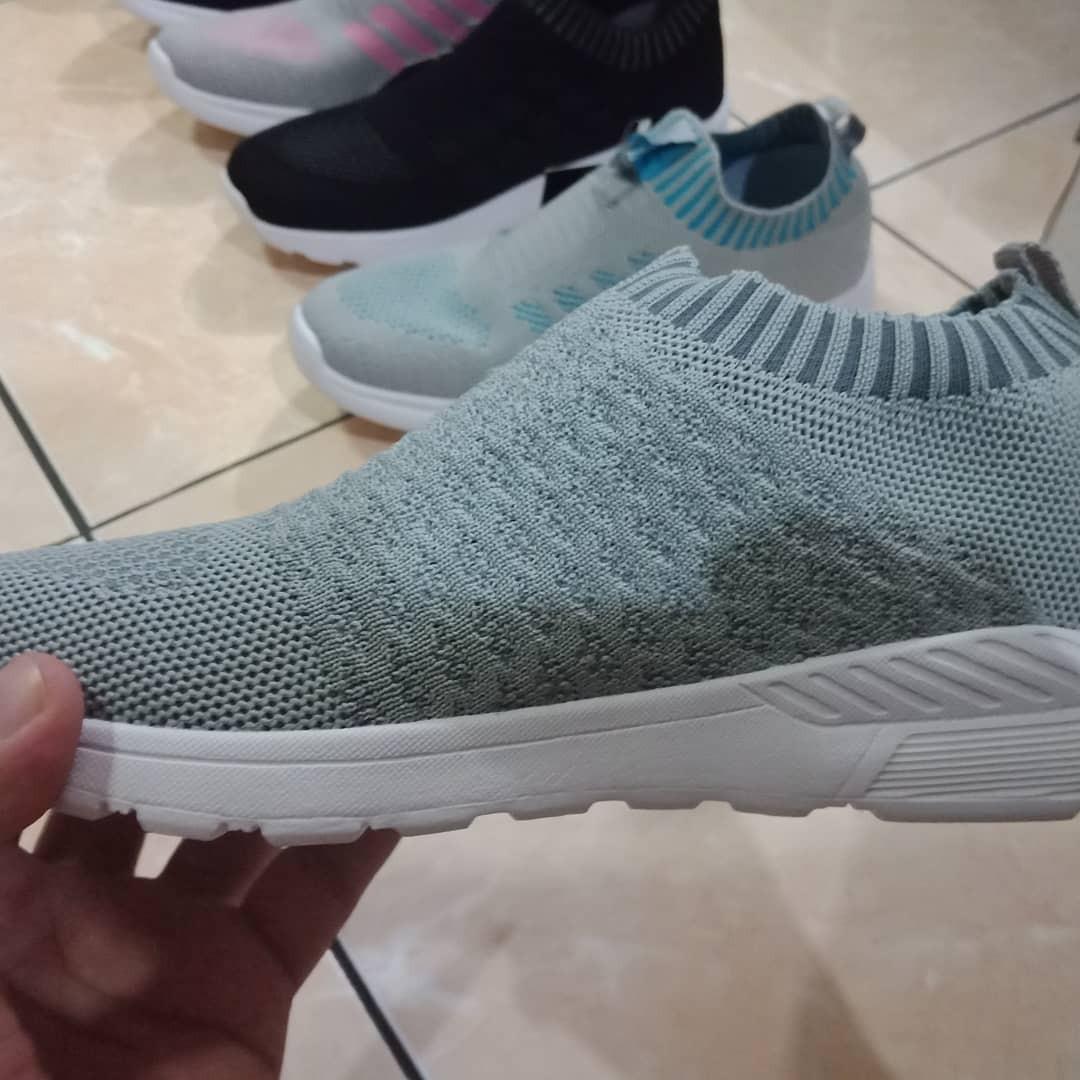 Sepatu Slip On Wanita New Era Fesyen Wanita Sepatu Di Carousell