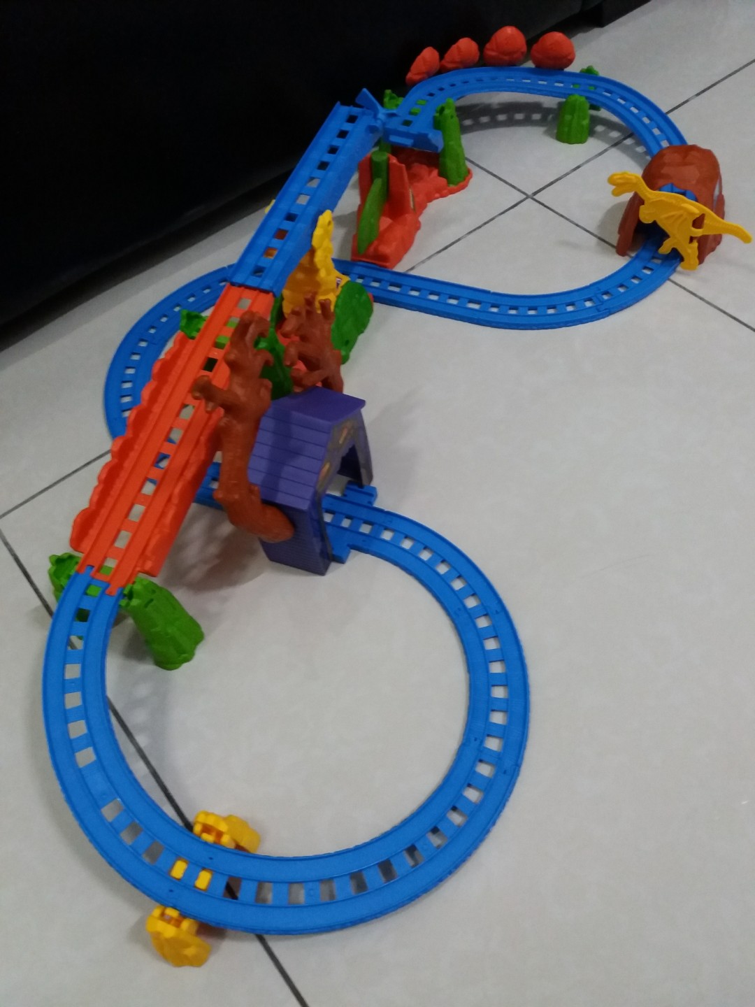 Thomas spooky tracks set 2025
