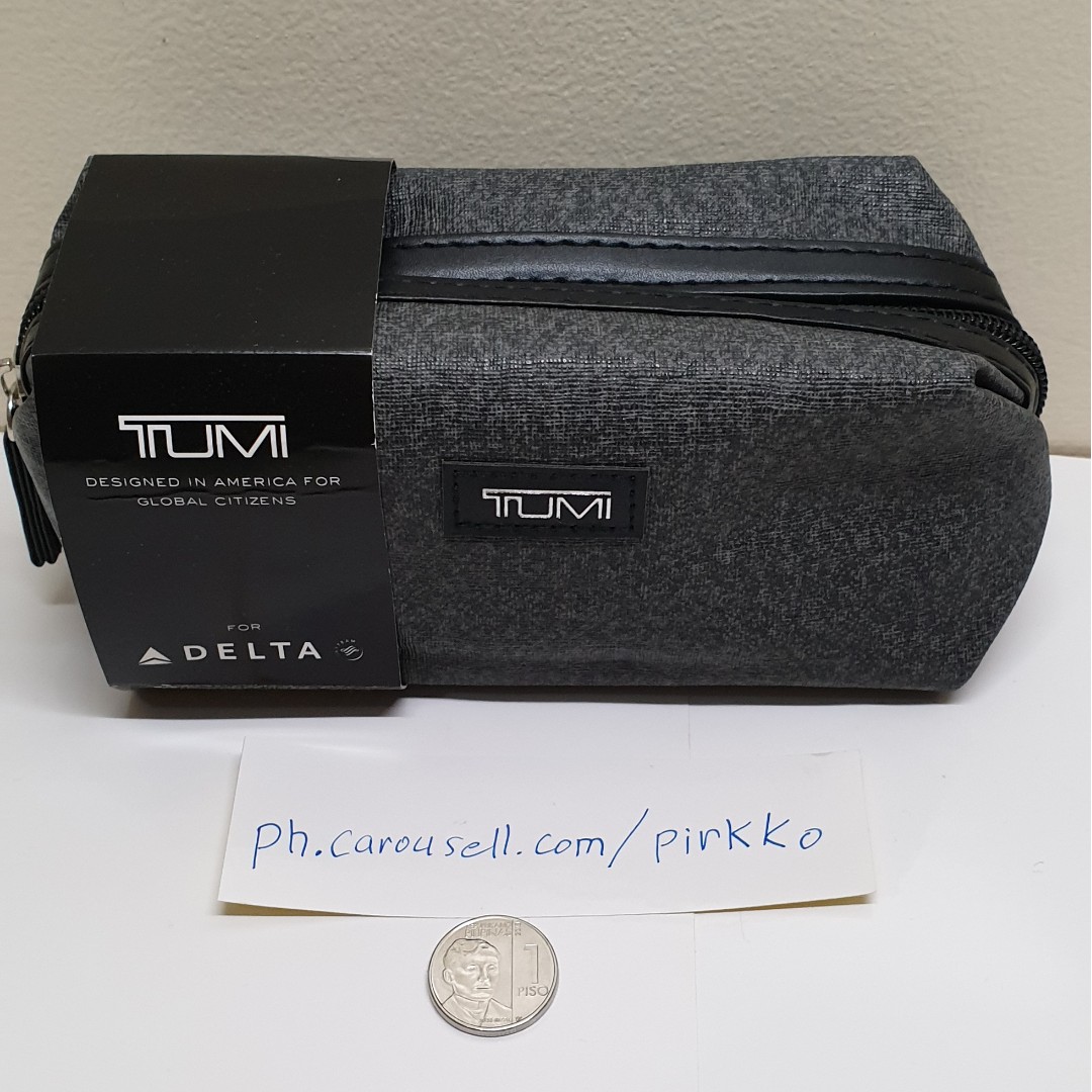 Tumi Delta Airlines Exclusive Amenity Kit, Hobbies & Toys, Travel