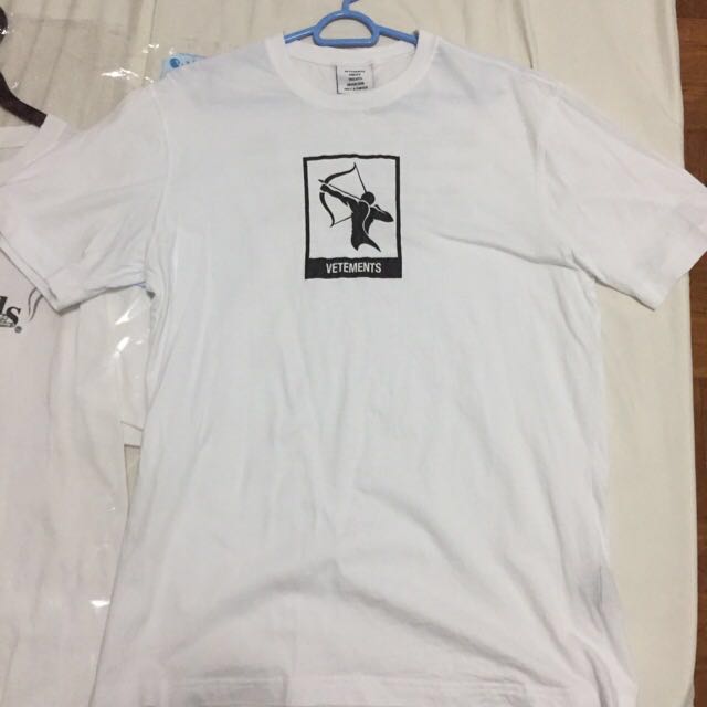 Vetements horoscope tee top
