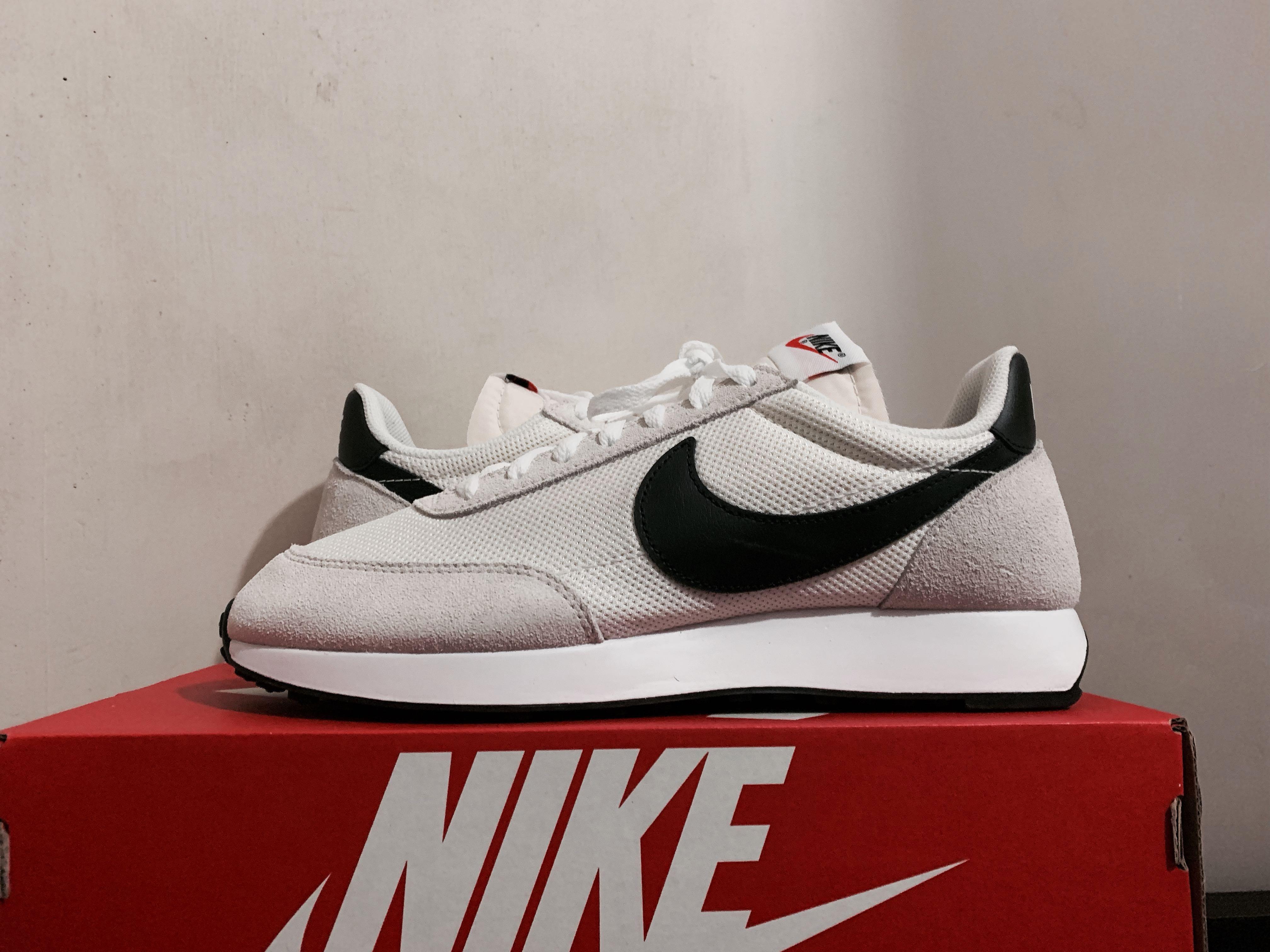 nike tailwind og