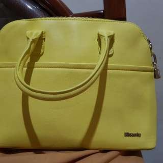 Hand bag