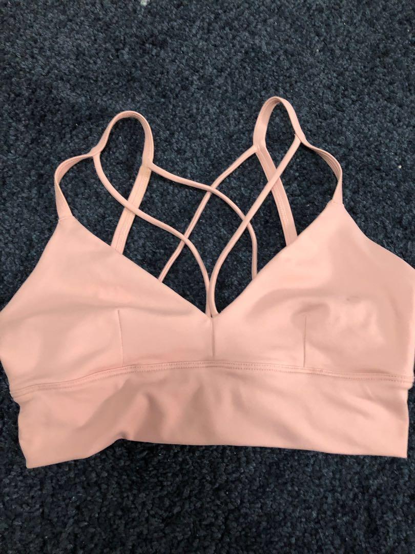 Alo yoga 2024 deluxe bra