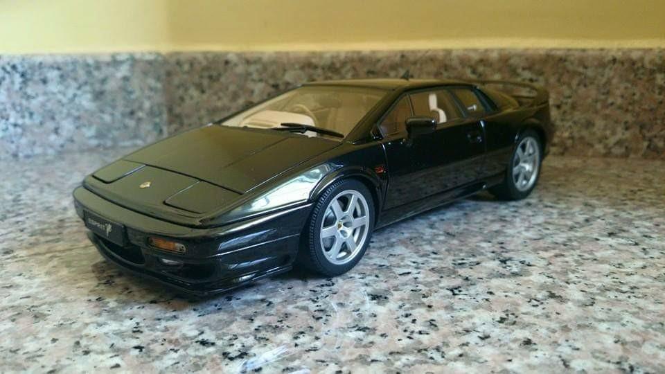 Miniature AUTOart Lotus Esprit V8 – Échelle 1:43 – Occasion Bon état, Boîte Usée