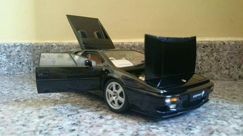 AUTOart Lotus Esprit V8 - 55401 - Jeux & Jouets