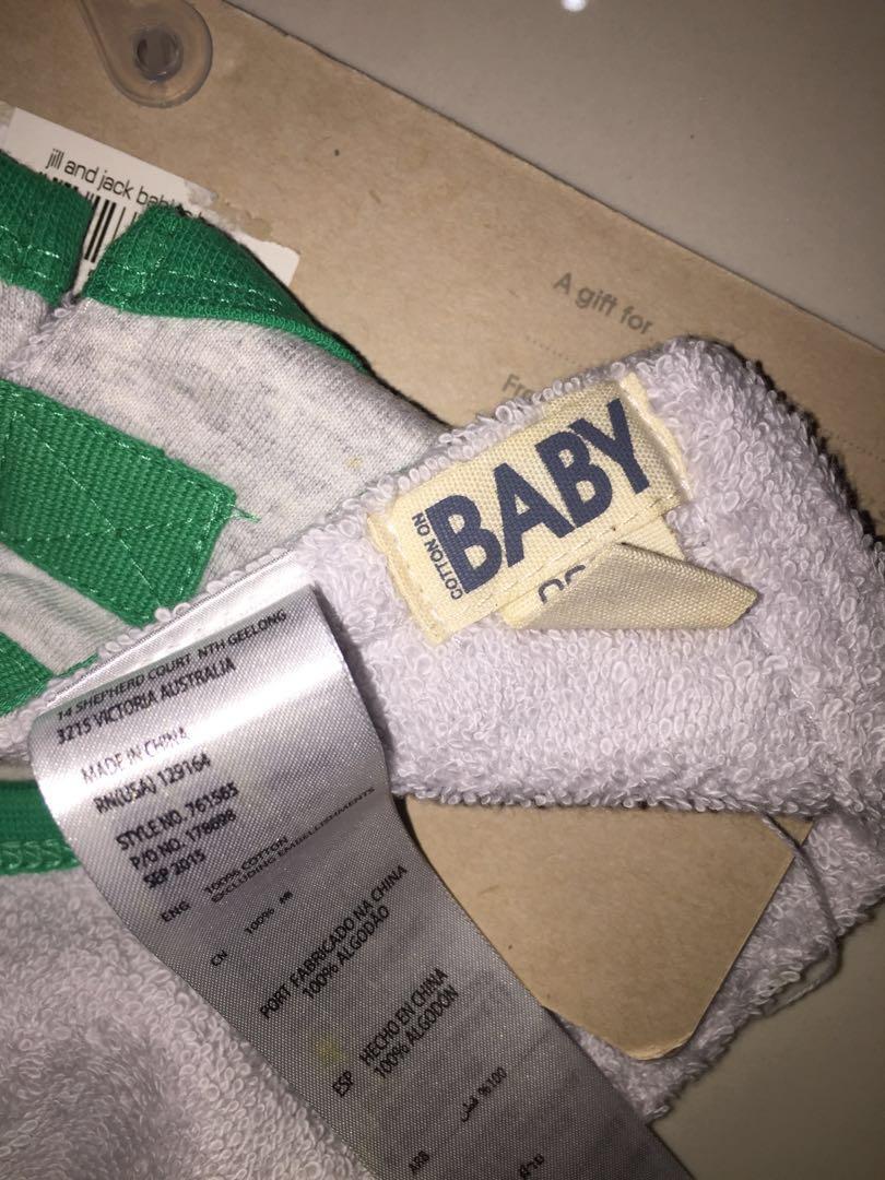 Bundle For Baby Boy Carters Onesies with FREE (Category: Babies & Kids Fashion) located in Valenzuela. Submitted by fancytrends (Listing ID 217912022, Image 2). Description: - bundles set 3pcs onesies carters brand 0-3months - 1pc Bib Cotton On - FREE pacifier - Bought in US.